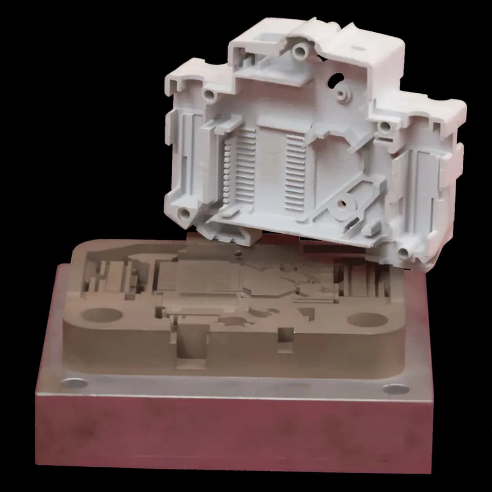 3D tiskani vložki in nastavki za orodjarstvo, industrijski posnetek